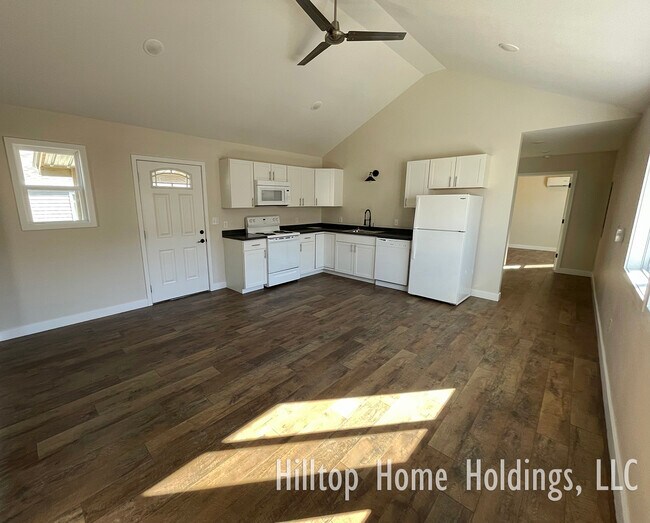 53 Hilltop Rd, Eldon, MO 65026 House Rental in Eldon, MO