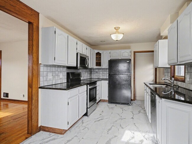 Foto del edificio - 1427 S 52nd St