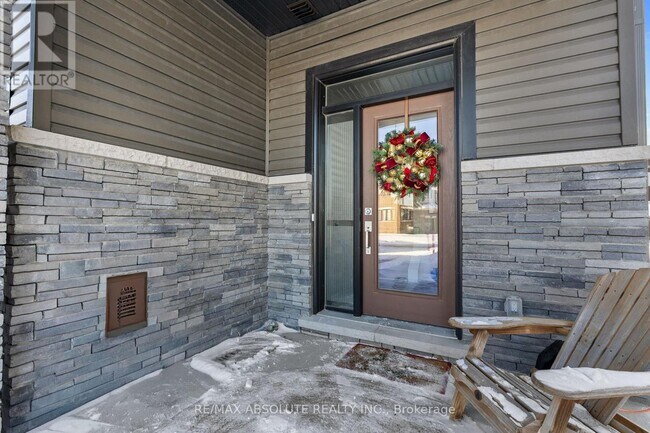 Building Photo - 80 Natare Pl