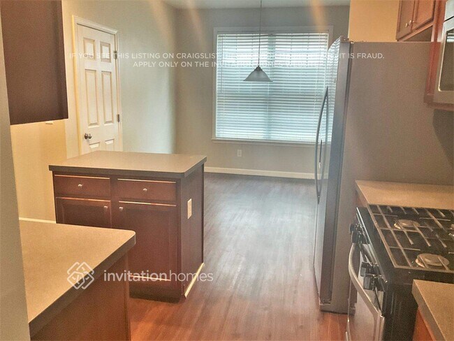 Foto del edificio - 3158 Yelton Ln