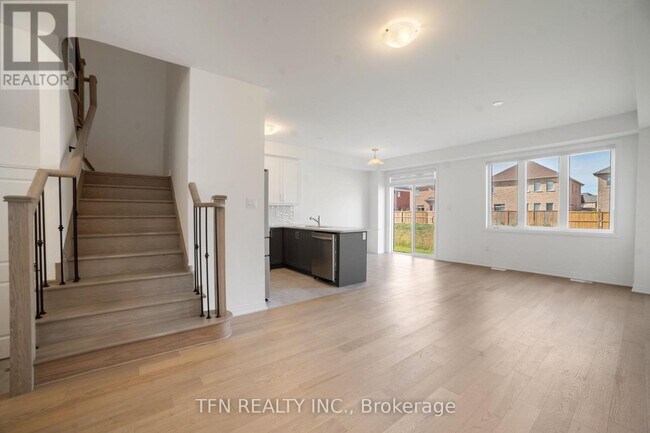 Building Photo - 115 Velvet Wy