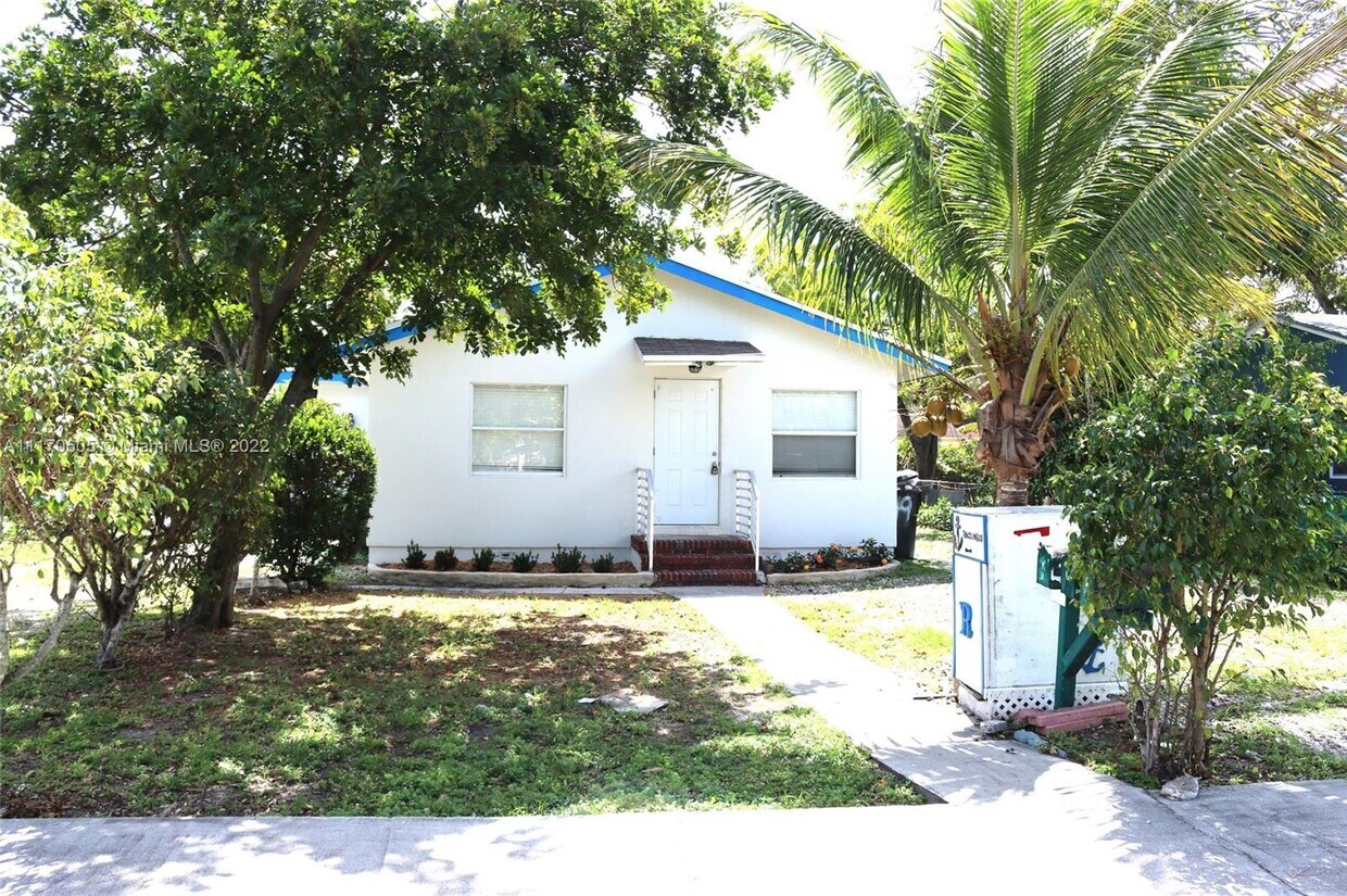 49 SW 14th St Unit F, Dania Beach, FL 33004 Apartment for Rent in