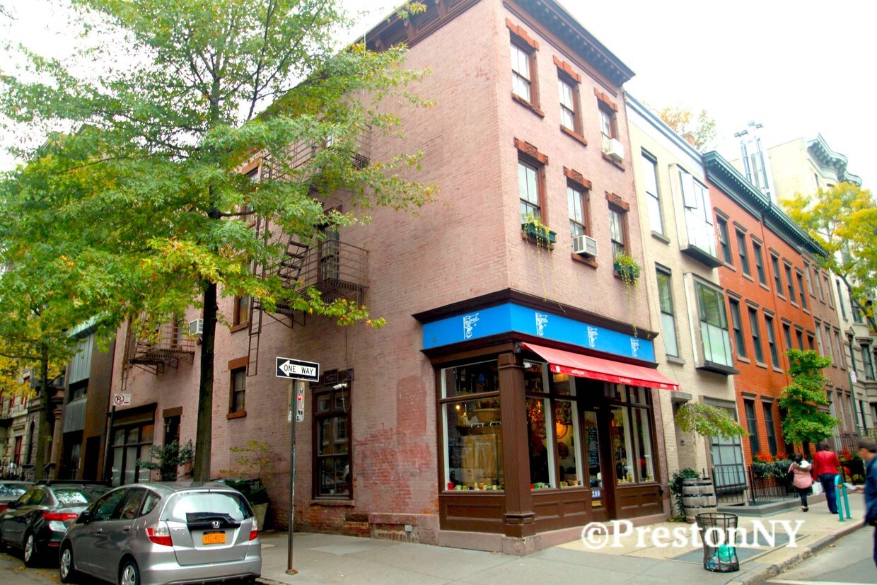 Primary Photo - 50 Bank St