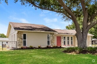 Building Photo - 903 Ashwood Ct