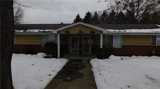 Building Photo - 3025 Phillip Dr