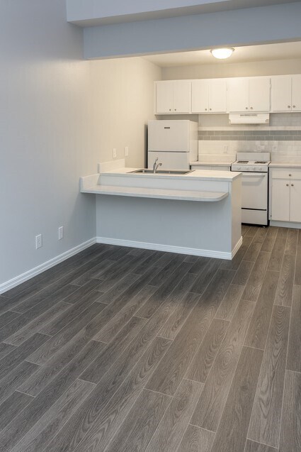 Building Photo - 5470 Military Dr W