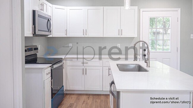 Foto del edificio - 4014 Timberline Dr