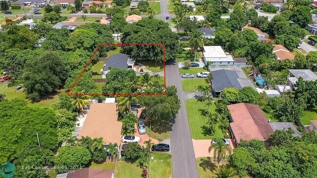 Foto del edificio - 341 NW 140th St