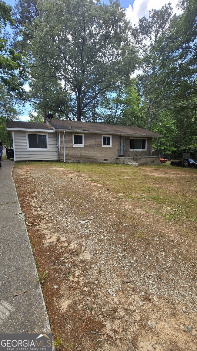 Building Photo - 9127 Thrash St SW