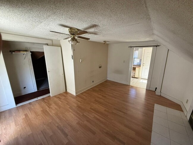 Building Photo - 22 Emmett St