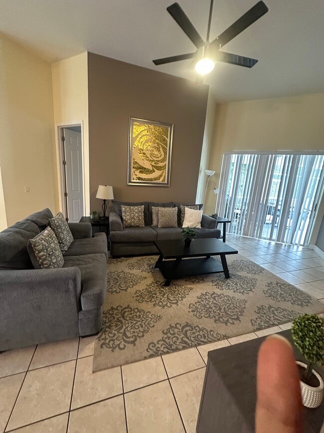 Building Photo - 2726 Formosa Blvd