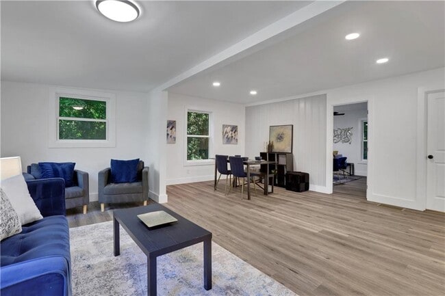 Foto del edificio - 2466 Old Hapeville Rd SW