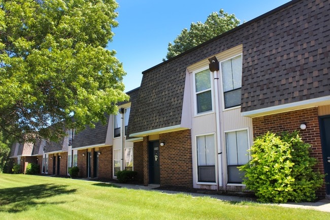 Building Photo - Miamisburg by the Mall