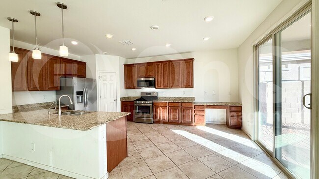 Foto del edificio - 3051 E Balsam Dr