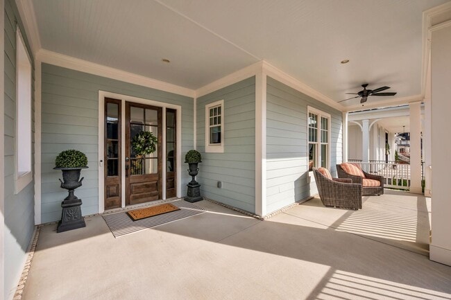 Building Photo - Fully Furnished 4 Bedroom w/ Office in Westhaven Neighborhood