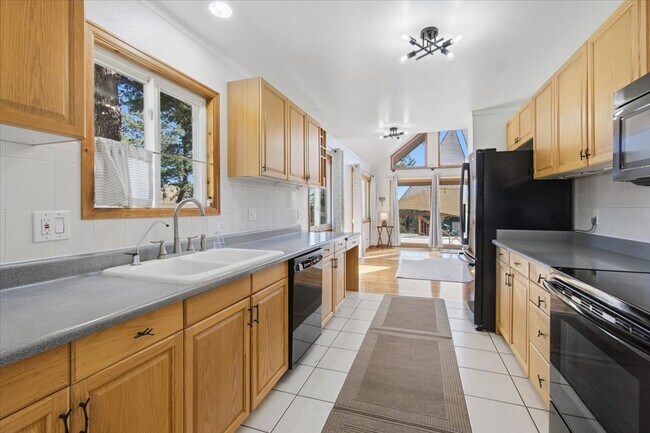 Foto del edificio - 22036 Cook Ln