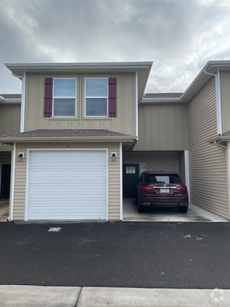 Building Photo - 457 N 400 W