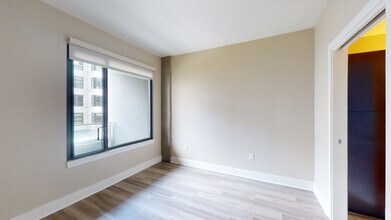 Interior Photo - Channel Mission Bay