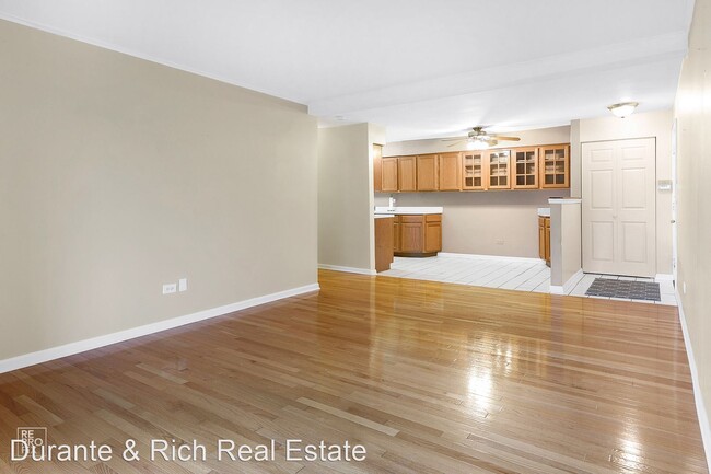 Foto del edificio - 2 br, 1 bath House - 1633 N Windsor Unit 315