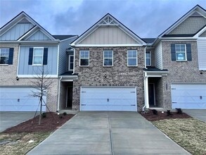 Building Photo - 2618 Swan Lake Dr SW