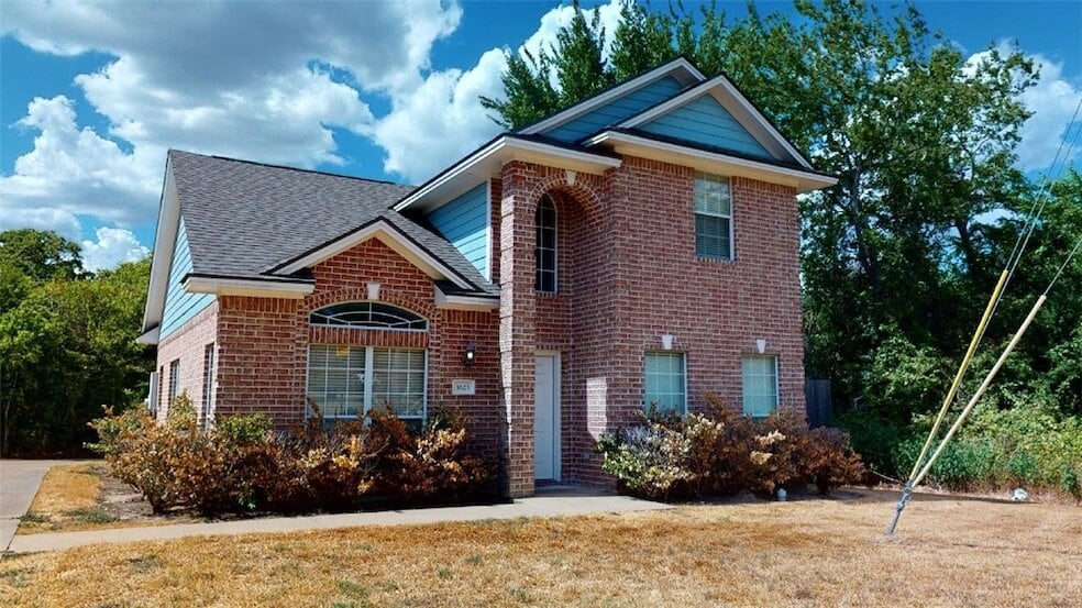 Photo - 1623 Park Place Unit