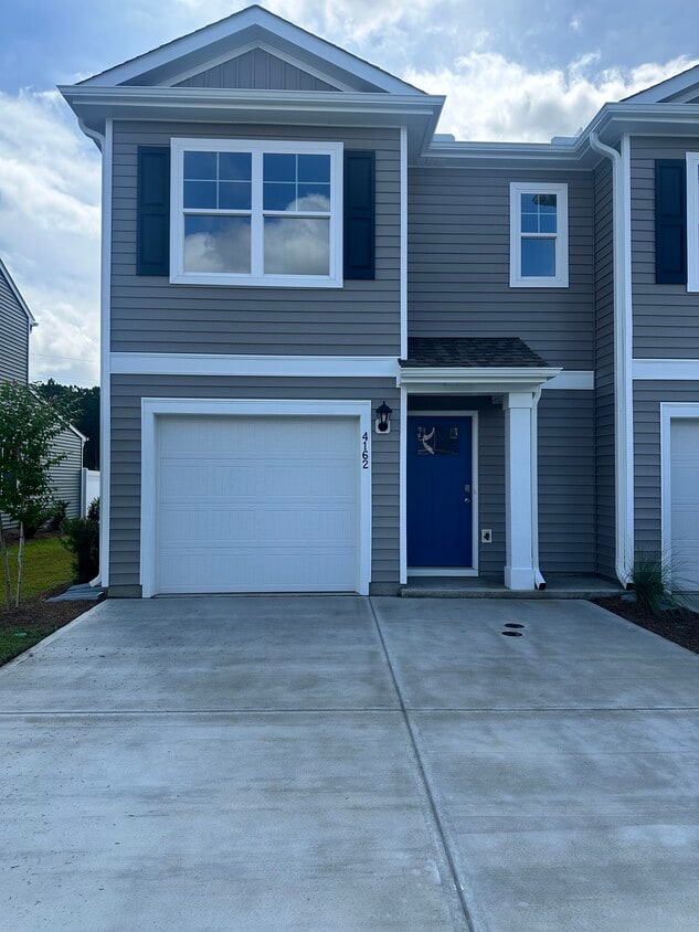 Garage and Driveway Parking - 4162 High Glen Dr