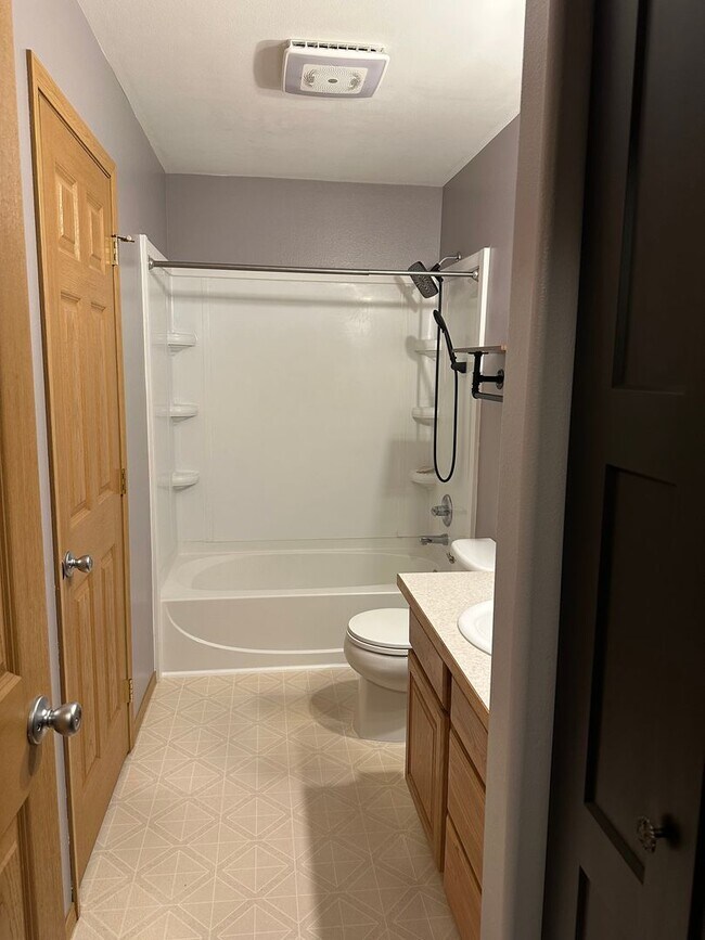 Foto del edificio - 4755 W Ronnies Cir