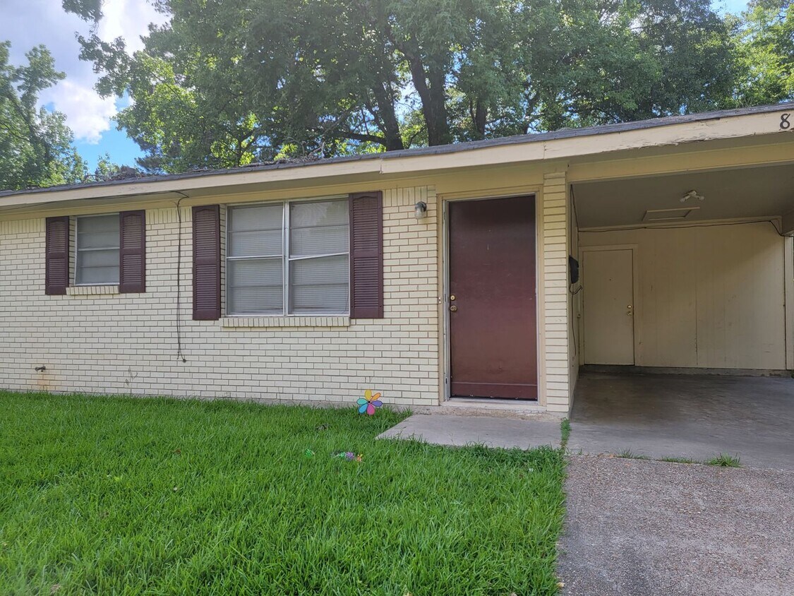 Primary Photo - 3 Bedroom 1 Bathroom-$300 Off 1st Month