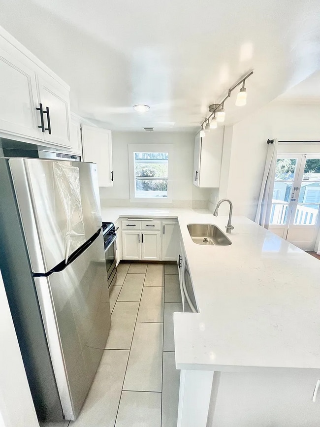 Recently updated kitchen - 6002 Carlton Way