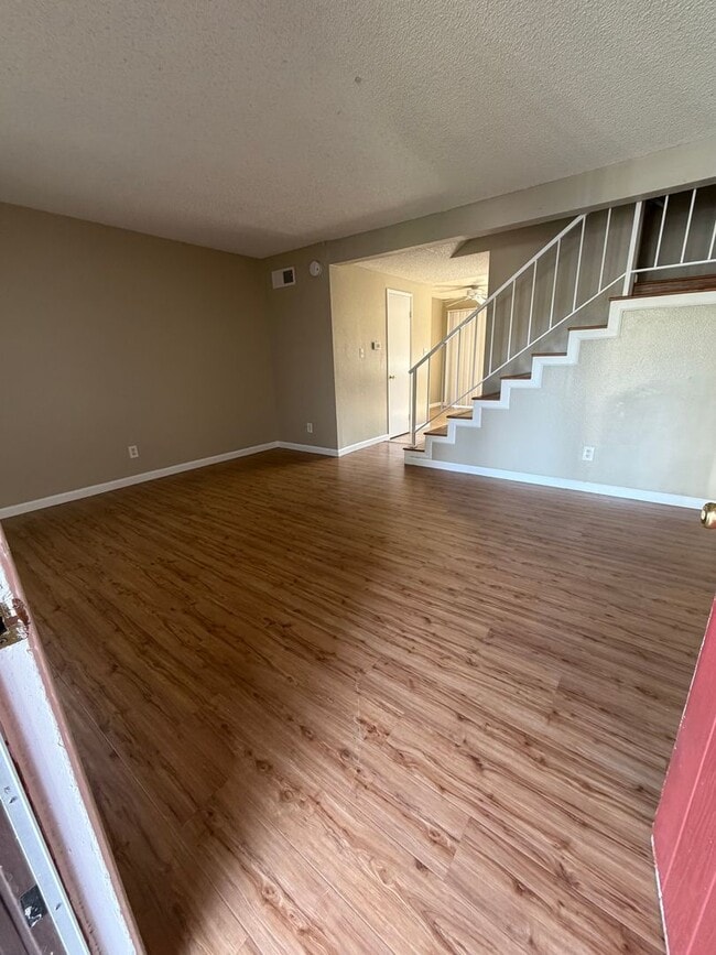 Photo - Camarillo Street Apartment