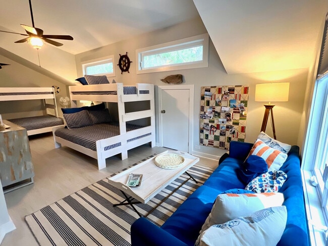 Building Photo - 2420 Seabrook Island Rd