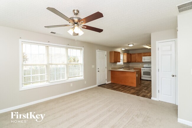 Building Photo - 254 Greystone Cir