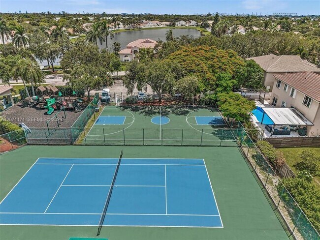 Foto del edificio - 3433 SW 52nd Ct