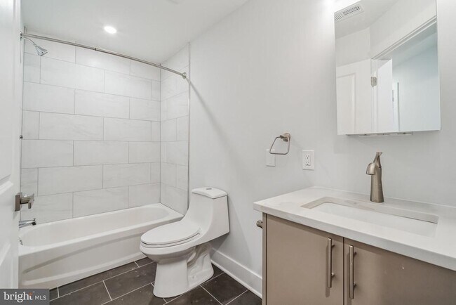Foto del edificio - 646 N 32nd St