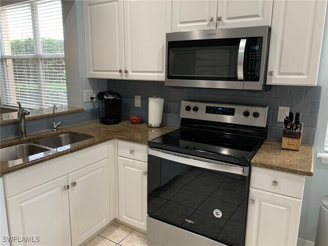 Foto del edificio - 2286 Granby Dr