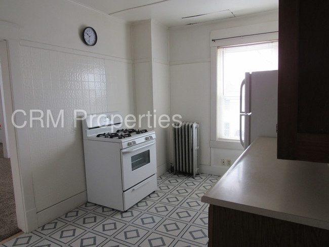 Building Photo - 201 N Philips St #202