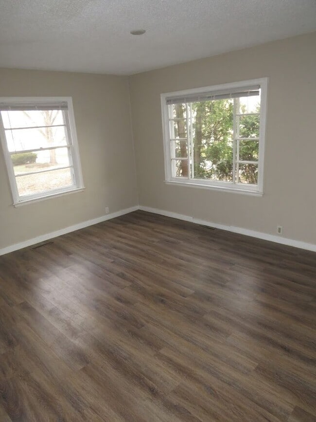 Building Photo - 3420 Blakeley Ave