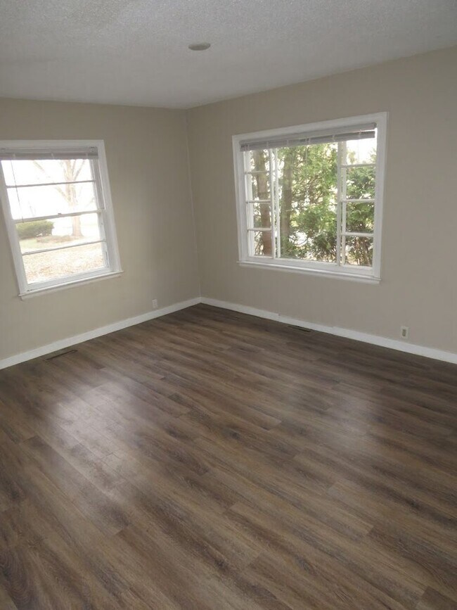 Foto del edificio - 3420 Blakeley Ave