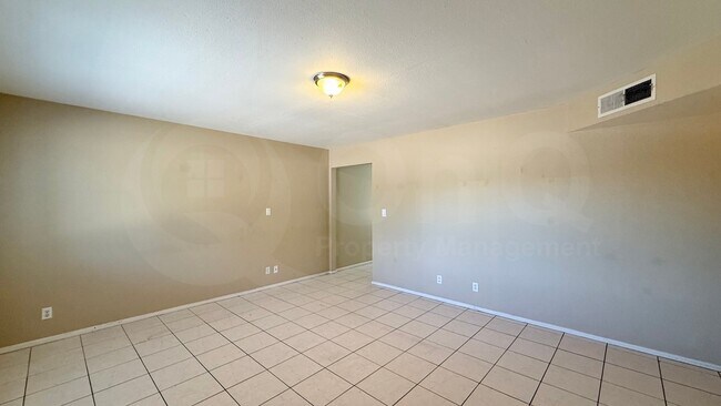 Building Photo - 1505 N Alma School Rd
