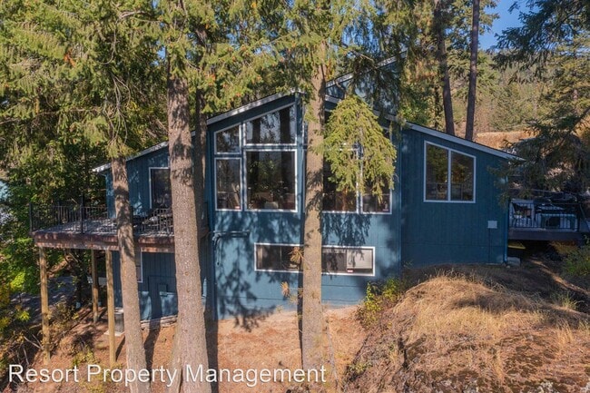 Building Photo - 4 br, 2.5 bath House - 1411 E Skyline Dr