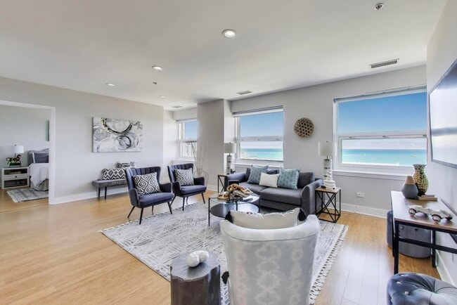 Foto del edificio - 330 S Michigan Ave