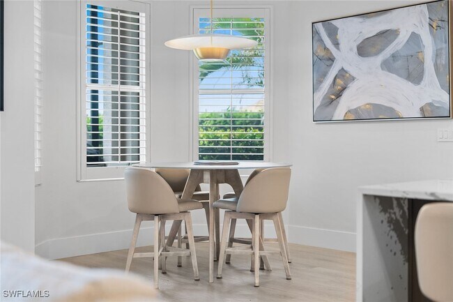 Foto del edificio - 6597 Caldecott Dr