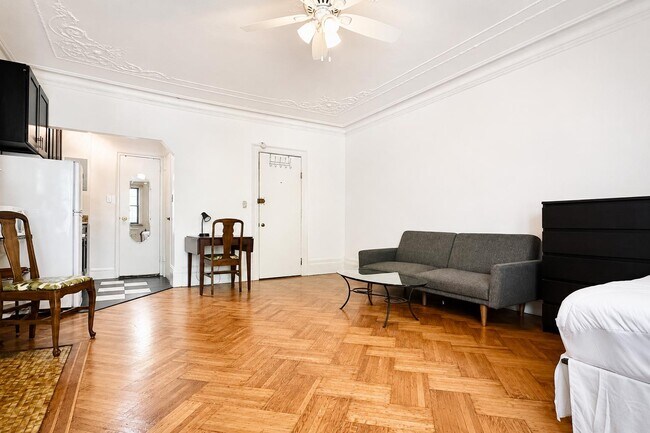 Foto del edificio - 309 W 107th St