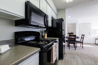 Building Photo - Skyler Ridge Apartments