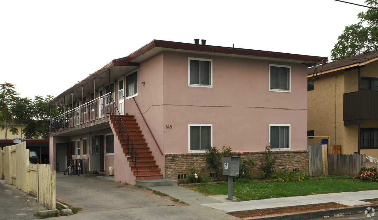 Primary Photo - 148 W Virginia St