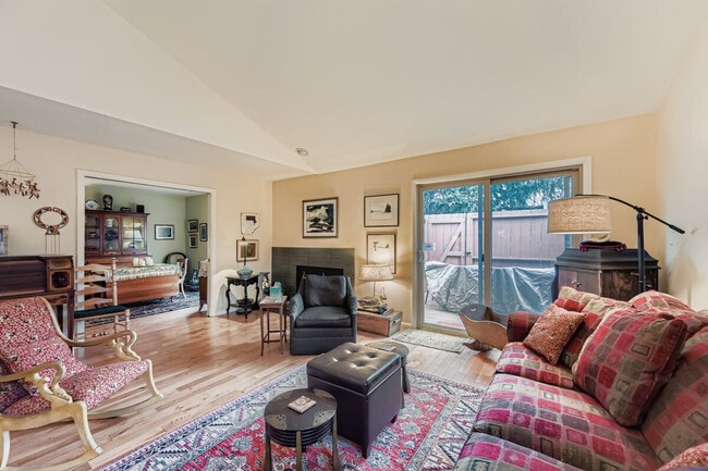 Foto del edificio - 2751 Glenwood Dr