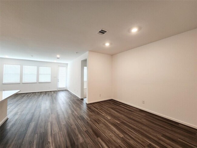 Building Photo - 7230 Greenbriar Bnd Ct