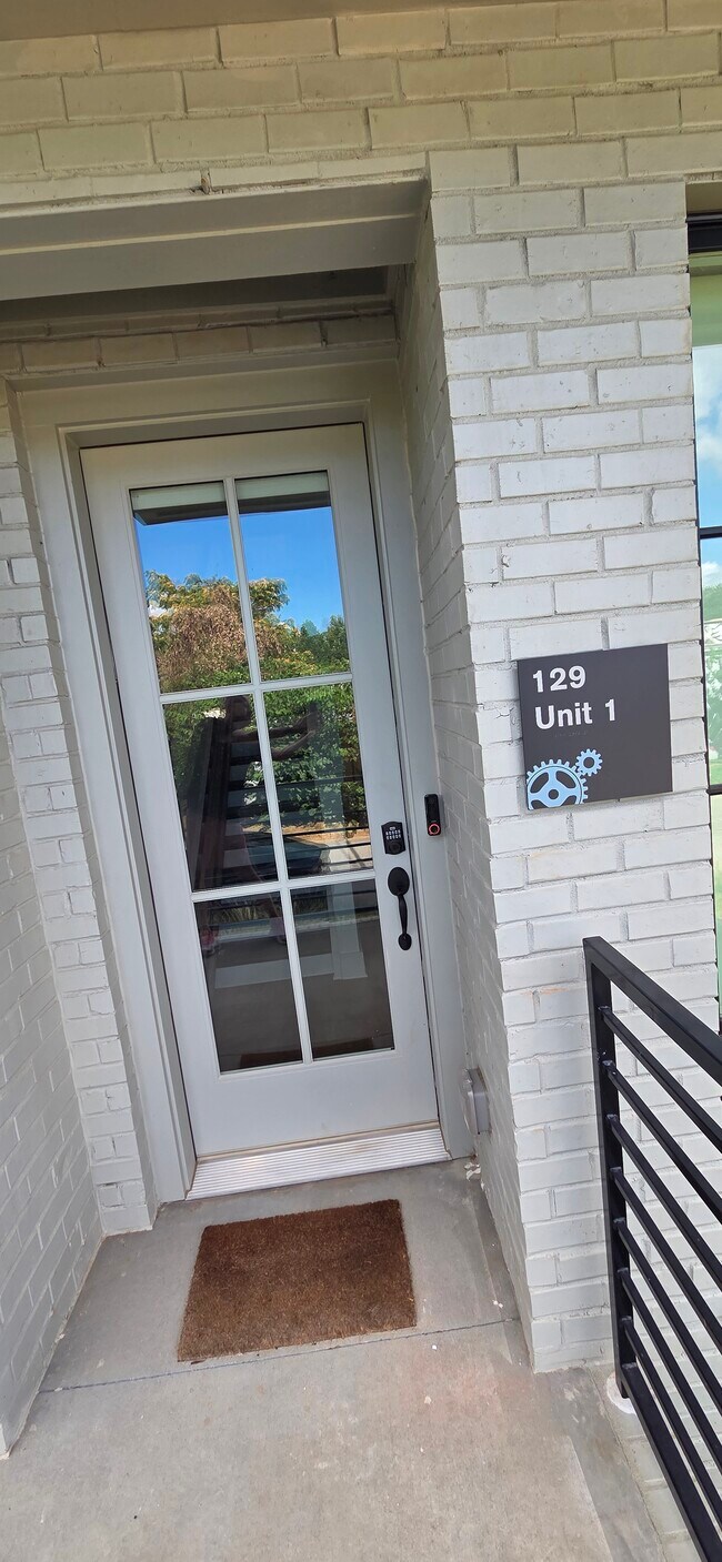 Foto del edificio - 129 Bert Ln SE