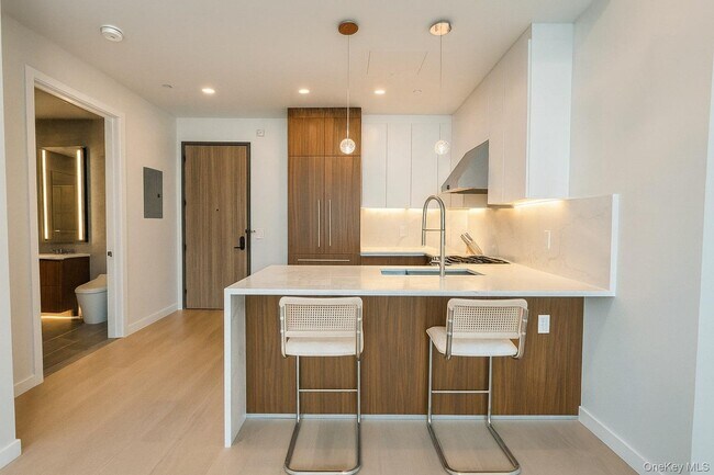 Foto del edificio - 35-32 Leavitt St