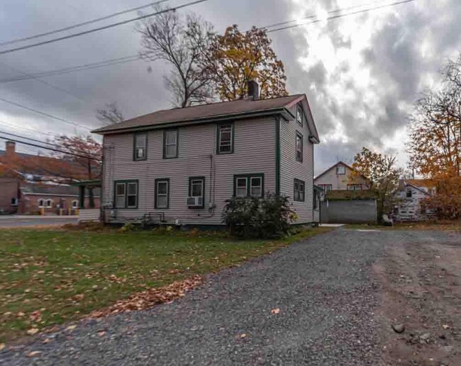 Building Photo - 7 Cottage St